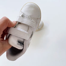 Load image into Gallery viewer, Adidas Velcro Sneakers White (EU25 1/2, UK 8k, US8 1/2k)
