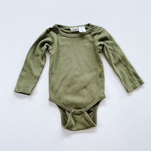 Load image into Gallery viewer, Buck &amp; Baa Organic L/S Bodysuit Green (3-6m)
