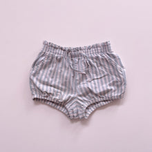Load image into Gallery viewer, Baby Gap Bloomers/Shorts (3y)
