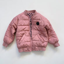 Load image into Gallery viewer, HUX Reversible Puffer Jacket Blush/ Leopard Print (4y)

