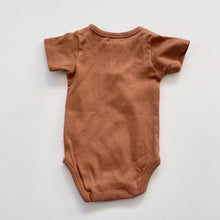 Load image into Gallery viewer, Jamie Kay Organic S/S Bodysuit Brown (3-6m)
