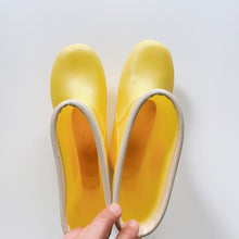 Load image into Gallery viewer, Yellow Gumboots (EU31/ US13 / UK12.5)
