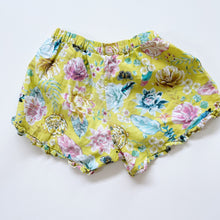 Load image into Gallery viewer, Fox &amp; Finch Floral Shorts (4y)
