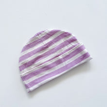 Load image into Gallery viewer, BABU Extra Fine Merino Hat Purple Stripe (6-12m)
