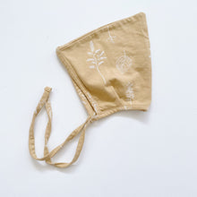 Load image into Gallery viewer, Buck &amp; Baa Organic Bonnet Pastel Yellow NWOT (0-3m)
