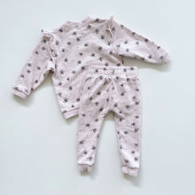 Load image into Gallery viewer, Jamie Kay Organic Lilith Sweater + Pants Light Purple Floral (1y)
