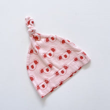 Load image into Gallery viewer, Seed Hat Pink Koala (newborn)
