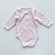Load image into Gallery viewer, BABU Organic L/S Bodysuit Pale Pink Stars (6-12m)
