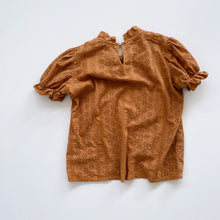 Load image into Gallery viewer, Mustard Broidery Top (10y)
