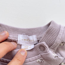 Load image into Gallery viewer, Jamie Kay Organic Chloe Sweater + Pants Purple Floral (6-12m)
