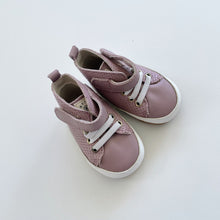 Load image into Gallery viewer, Pretty Brave Leather Shoes Pink (Small/0-6m)
