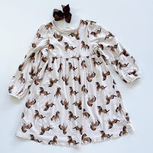 Load image into Gallery viewer, H&amp;M Horse Dress L/S + Matching Clip (5y)
