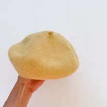 Load image into Gallery viewer, Wool Yellow Beret (1-2y)
