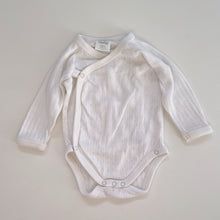 Load image into Gallery viewer, Nature Baby Organic Kimono Style Bodysuit L/S Cream (newborn)
