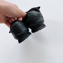 Load image into Gallery viewer, Puma Black Velcro Sneakers (EU24/ UK7/ US8c/ 15cm)

