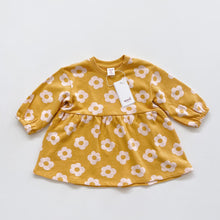 Load image into Gallery viewer, Seed L/S Dress Honeycomb Daisies NEW (1y)
