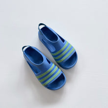 Load image into Gallery viewer, Adidas Sandals Blue (EU24-25)
