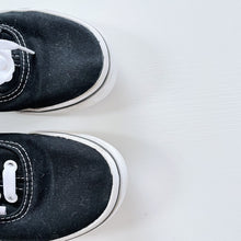 Load image into Gallery viewer, Vans Black Canvas (UK13.5 / US1/ EU31.5)
