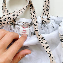 Load image into Gallery viewer, Seed Romper Safari (18-24m)
