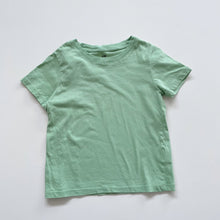 Load image into Gallery viewer, H&amp;M T-Shirt Green (4y)
