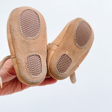 Load image into Gallery viewer, Oak The Little Folk Tan Leather Shoes (12-18m)
