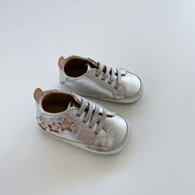 Load image into Gallery viewer, OLDSOLES Barefoot Style Firs Walker Shoes Silver (EU20/US4)
