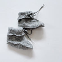 Load image into Gallery viewer, Made in Germany Virgin Wool Booties Grey (3-6m)
