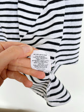 Load image into Gallery viewer, Decjuba B/W Linen Blend Stripe Floaty Top (S)
