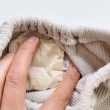 Load image into Gallery viewer, Worn Jumper Beige (3y)
