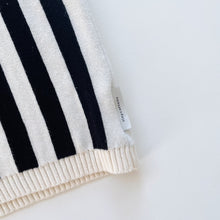 Load image into Gallery viewer, Tiny Cotton Knitted Vest Vertical Stripes (3y)
