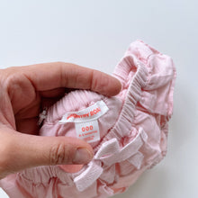 Load image into Gallery viewer, Country Road Linen Bloomers Pink (0-3m)
