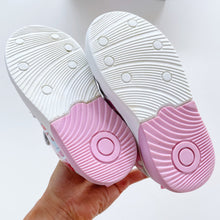 Load image into Gallery viewer, Disney Princess Sneakers (UK9)
