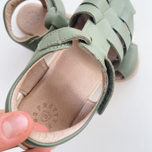 Load image into Gallery viewer, Pretty Brave Leather Sandals Velcro Green NWOT (EU33)
