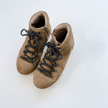 Load image into Gallery viewer, Country Road Leather Lace Up Boots (EU30)
