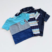 Load image into Gallery viewer, Mac &amp; Ellie Kindy T-Shirt Bundle 3x "Navy dino" (4y)
