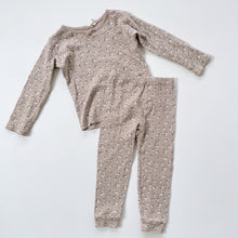 Load image into Gallery viewer, Quincy Mae Organic Poitelle Floral PJs (2-3y)
