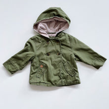 Load image into Gallery viewer, Zara Light Weight Jacket Green (9-12m)
