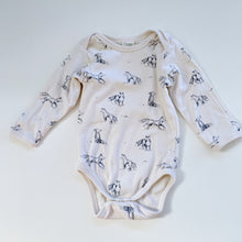 Load image into Gallery viewer, Nature Baby Organic L/S Bodysuit Foxes (6-12m)
