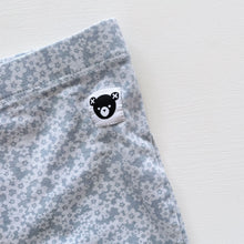 Load image into Gallery viewer, HUX Organic 3/4 Length Pants Blue Floral (5y)
