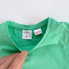 Load image into Gallery viewer, Zara Singlet Green (1y)
