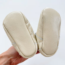 Load image into Gallery viewer, Beige Dressy Leather Soft Soles (EU19)
