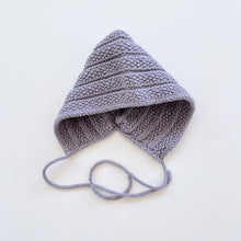 Load image into Gallery viewer, Handmade Lilac Knitted Bonnet (6-12m)
