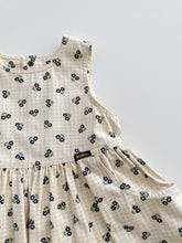Load image into Gallery viewer, Vintage OshKosh Yellow Gingham/ Floral Dress (4-6y)
