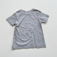 Load image into Gallery viewer, Polo by Ralph Lauren T-Shirt Grey /Logo (3y)
