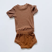 Load image into Gallery viewer, August Bear Ribbed Kindy Set Brown (2y)
