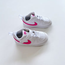 Load image into Gallery viewer, Nike Sneakers White/Pink (EU23.5/ US7c/UK6.5/13cm)
