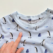 Load image into Gallery viewer, Mandai Organic T-Shirt Blue Penguins *tagged bigger (4y)
