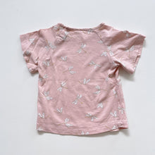 Load image into Gallery viewer, Nature Baby Organic T-Shirt Pink Dragonflies (1y)
