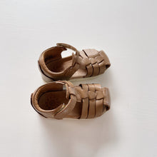 Load image into Gallery viewer, Pretty Brave Leather Sandals Tan (EU19)
