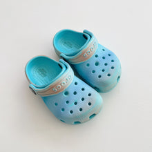 Load image into Gallery viewer, Crocs Blue/ Multicolour (C6)
